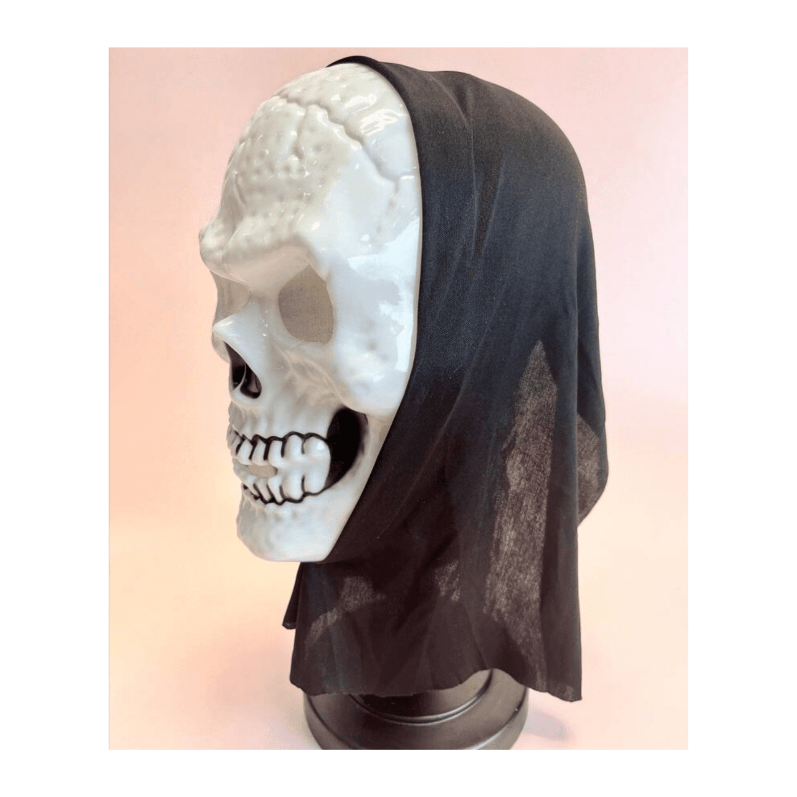Pack 2 Mascaras Dracula y Calavera Blanca Halloween libre de BPA 3 Pack 2 Mascaras Dracula y Calavera Blanca Halloween libre de BPA - Imagen 3